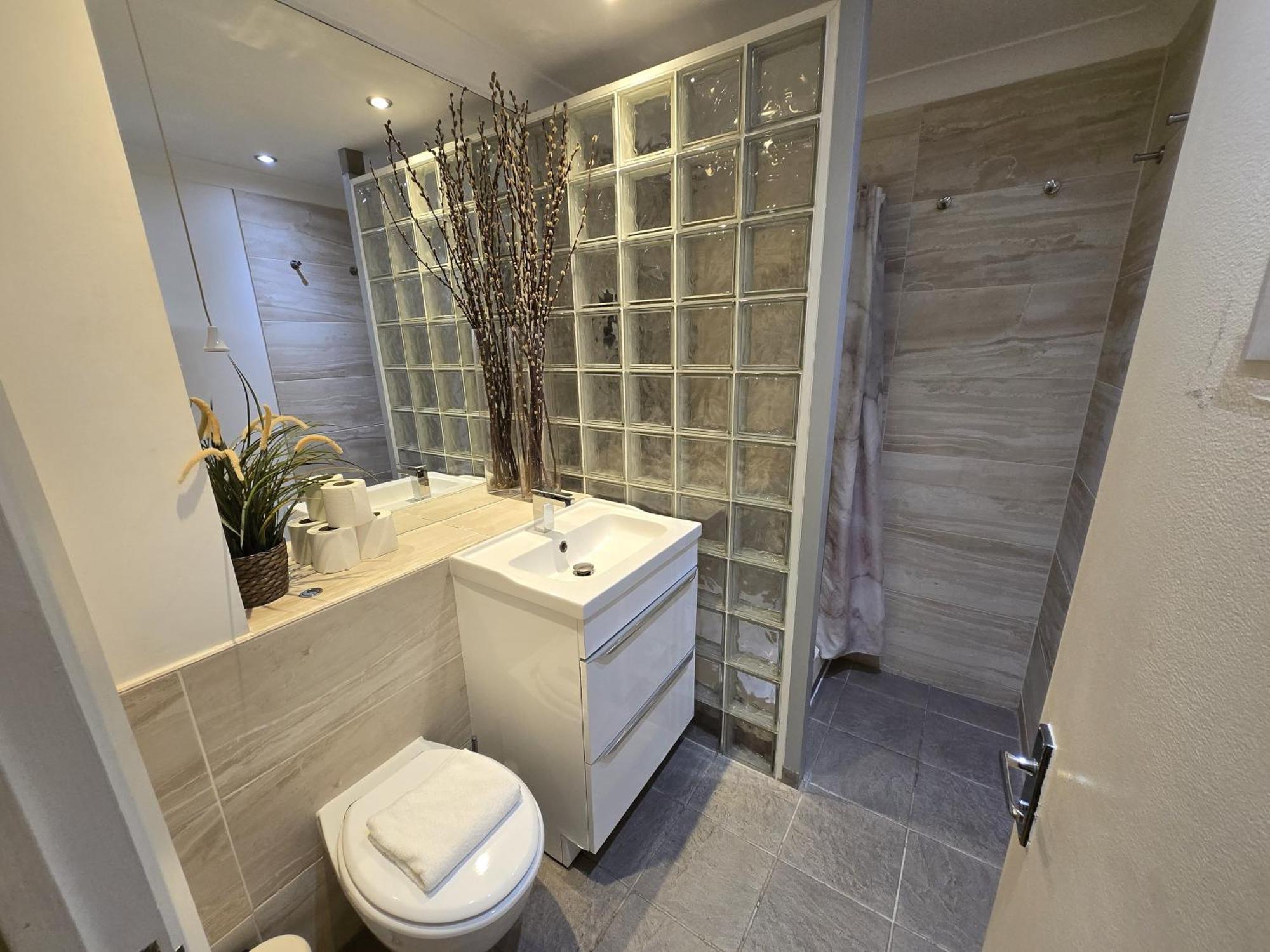 Superior Canary Wharf O2 Arena 2br London